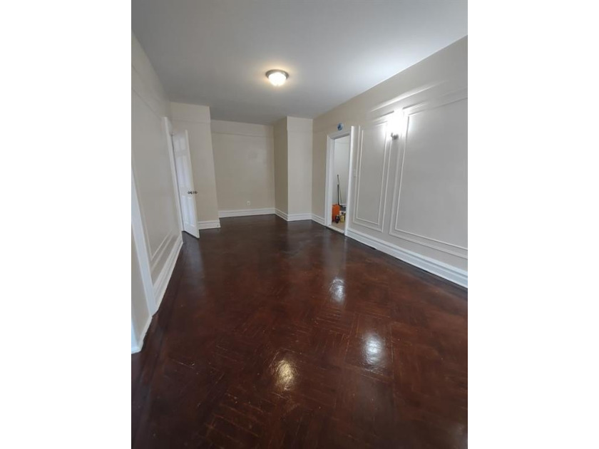 Market-rate rental building featuring 14.5 bedrooms, 6 bathrooms - photo 6