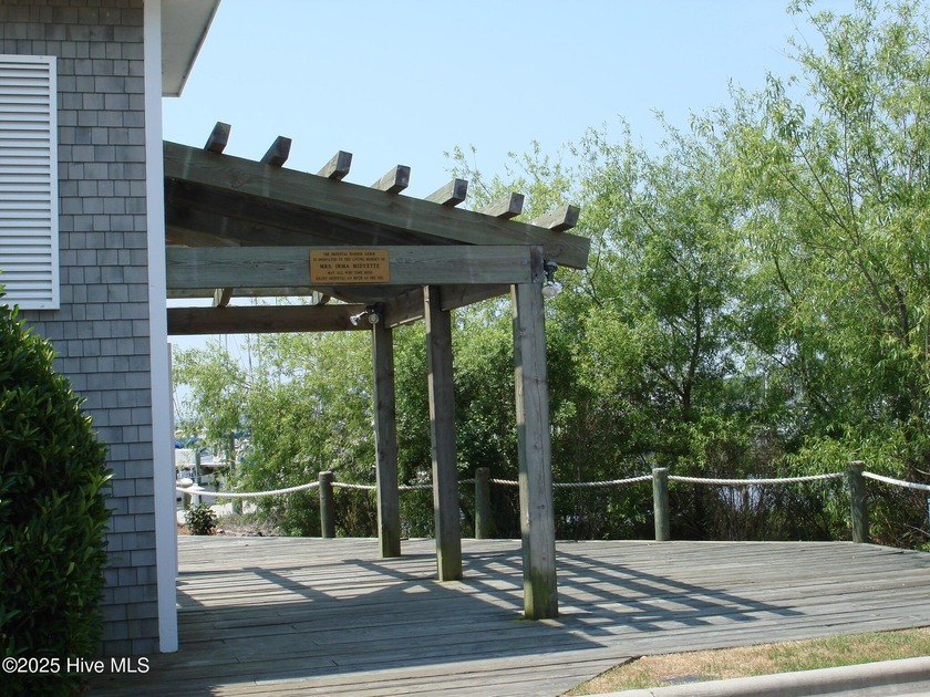 50' boat slip, great amenities, location and priced to sell! - photo 5