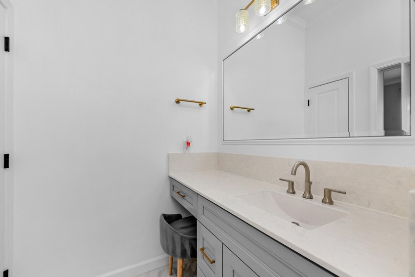 OFFERING $20,000 in buyer closing cost!! This home offers a - photo 17