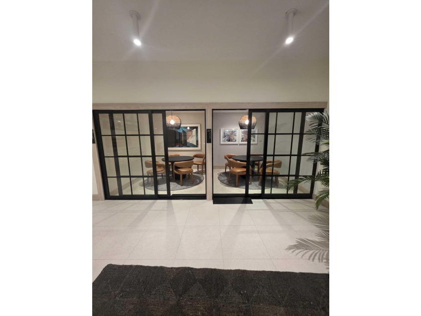 225 N Miami Ave 804 - photo 40