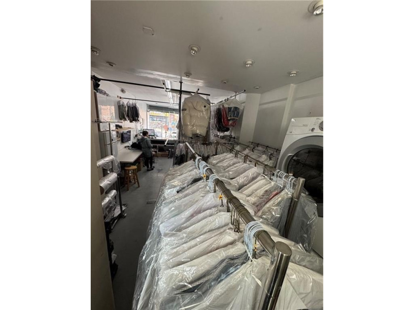 Turn keys dry cleaner For Sale. 10 years business!! this is - photo 7