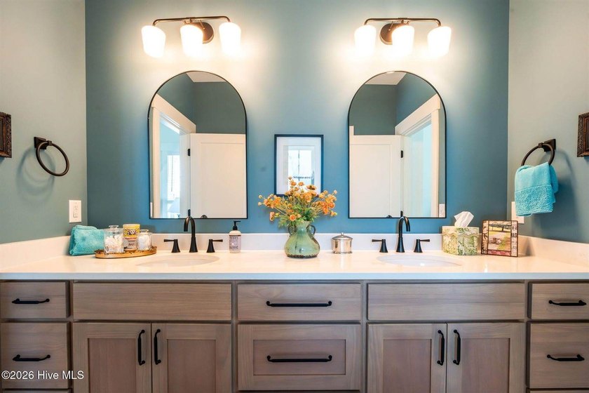 Price improvement! Now offered at $955,000. This impeccably - photo 30