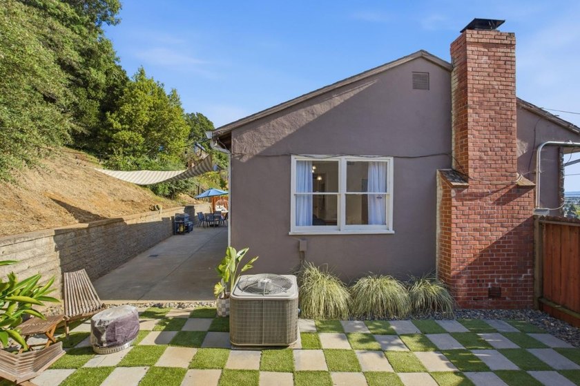 $20K PRICE REDUCTION - TRANSPARENT PRICE! Set on a 10,000+ sq.ft - photo 15
