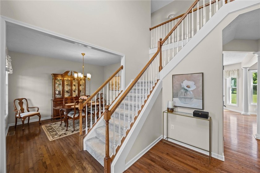 PRISTINE CONTEMPORARY COLONIAL ON A QUIET INTERIOR LOOP STREET! - photo 8