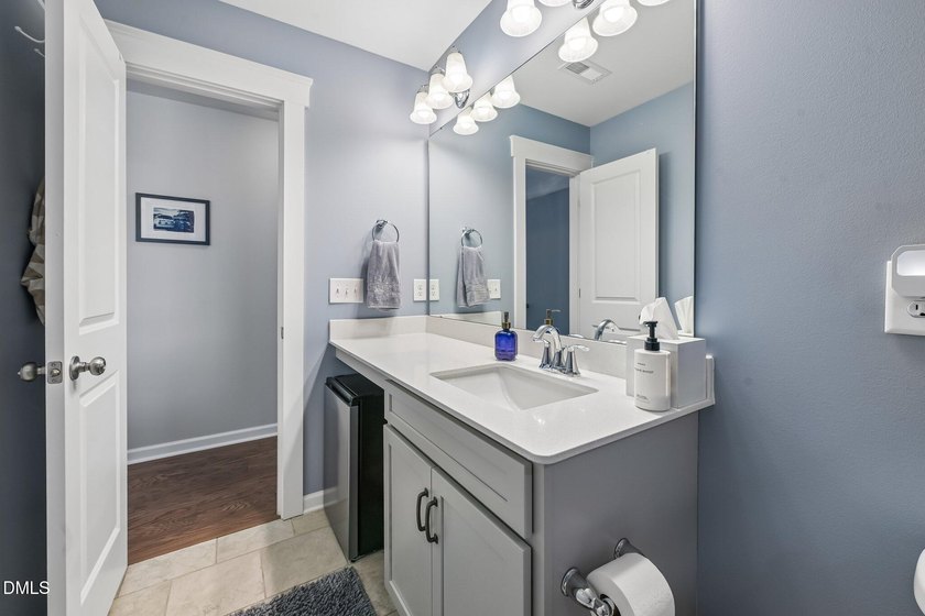 Welcome to 3451 Castlerock Drive, a quiet street in sought after - photo 33