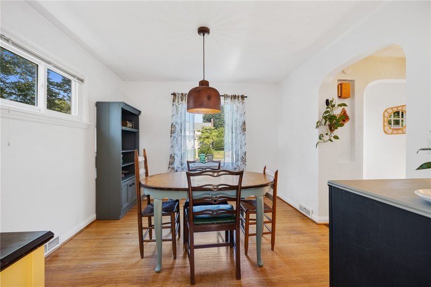 Welcome to 94 Meadow Drive in the heart of Brighton! This - photo 10