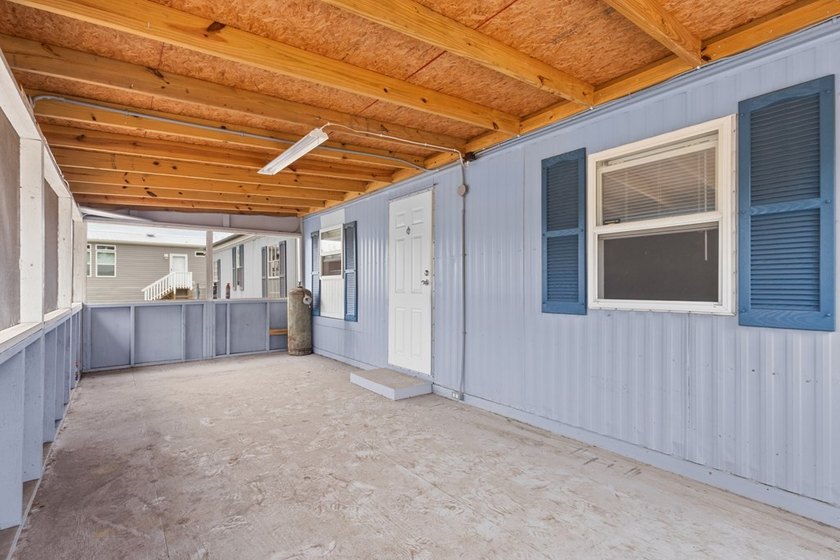 Opportunity awaits in the heart of Steinhatchee! This - photo 8
