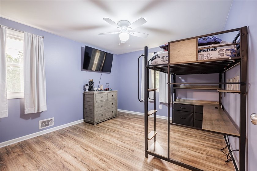 Welcome to 10 Gueymar Circle, a spacious 4-bedroom, 3-bath - photo 27