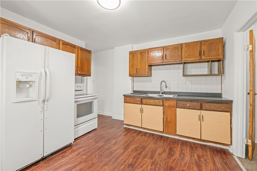 Side-by-side duplex offering a great investment opportunity - photo 9