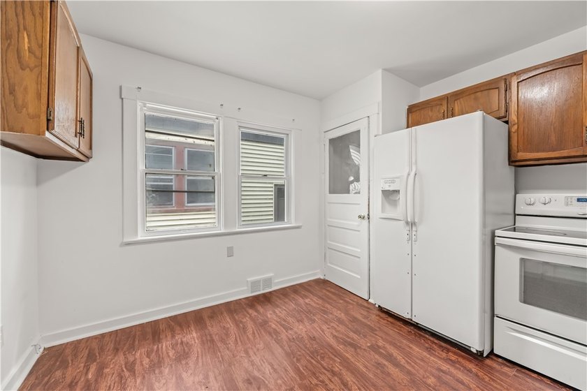 Side-by-side duplex offering a great investment opportunity - photo 10