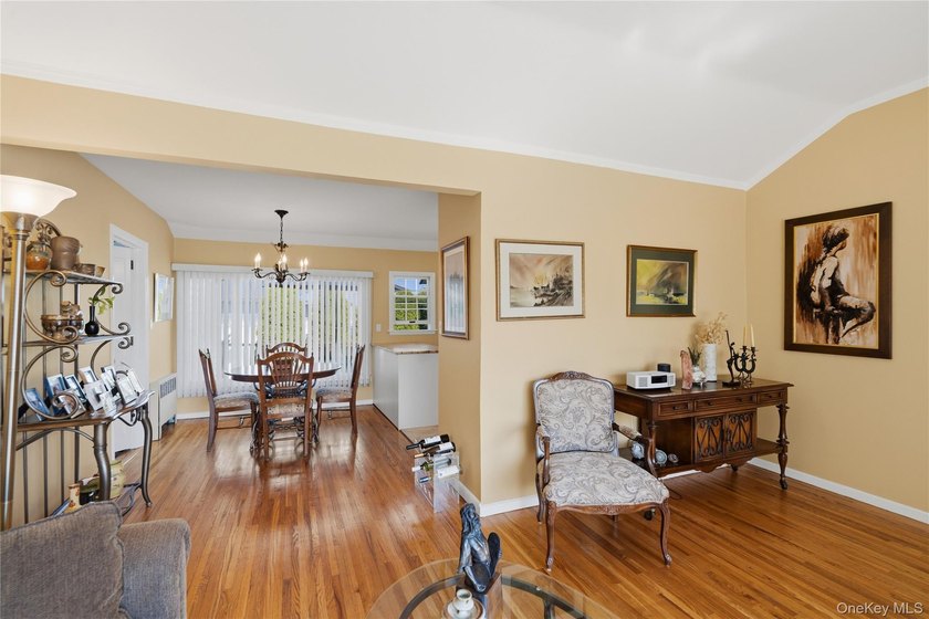 Don't miss this move in ready 3 to 4 bedroom Ranch with 2 full - photo 8