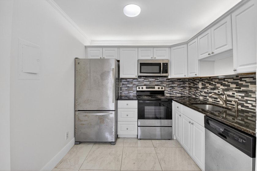 Updated 1-Bed, 1.5-Bath Condo in Kings Point. Second-floor condo - photo 16