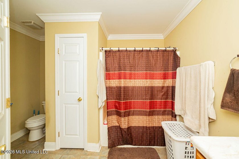 Nice 3b/2b home with a big, fenced backyard. Great floor plan - photo 27