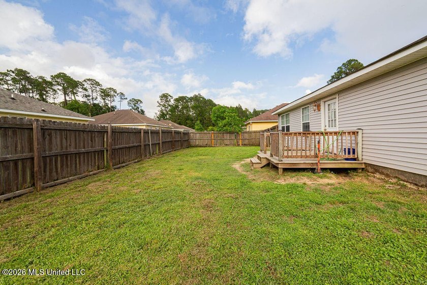 Nice 3b/2b home with a big, fenced backyard. Great floor plan - photo 35