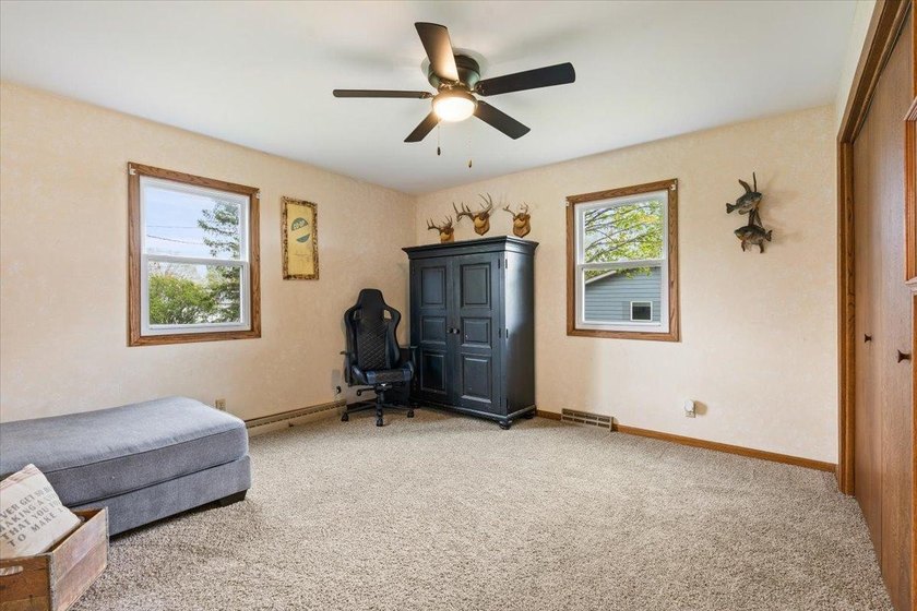 Welcome home! Step into this beautiful five-bedroom, two-bath - photo 6