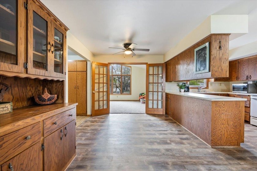 Welcome home! Step into this beautiful five-bedroom, two-bath - photo 10