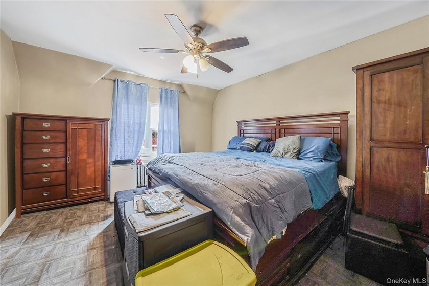 The Canarsie Brick Townhome. This well maintained townshouse has - photo 11