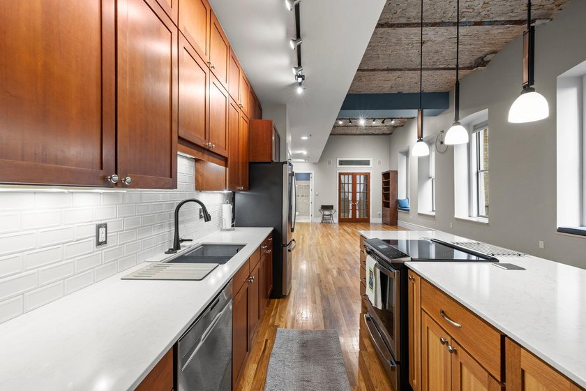 Experience elevated urban living in the Historic Great Northern - photo 6