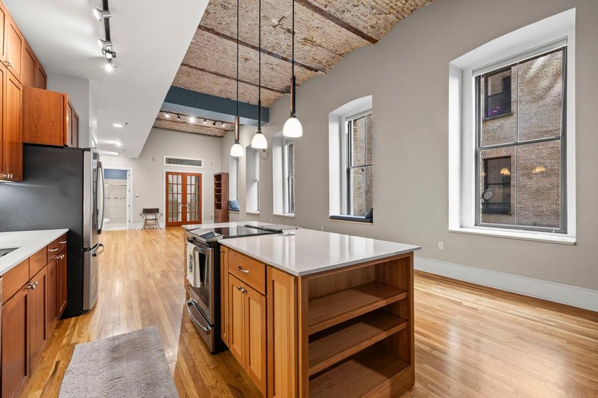 Experience elevated urban living in the Historic Great Northern - photo 7