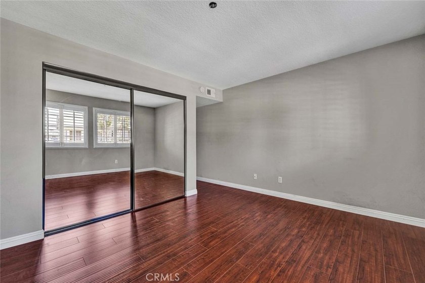 Ideally located in the highly desirable South Coast Metro area - photo 31