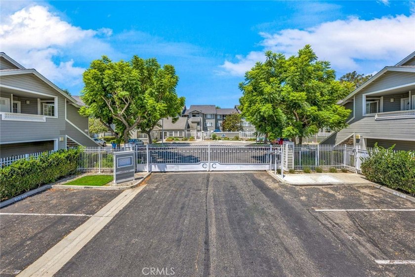 Ideally located in the highly desirable South Coast Metro area - photo 38