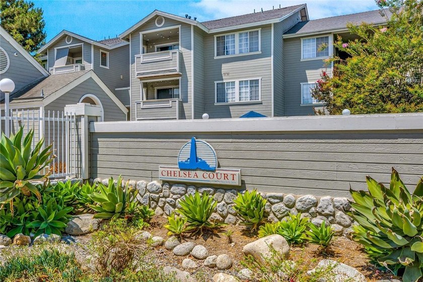 Ideally located in the highly desirable South Coast Metro area - photo 41