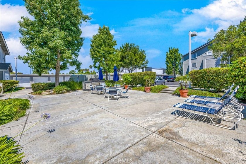 Ideally located in the highly desirable South Coast Metro area - photo 48