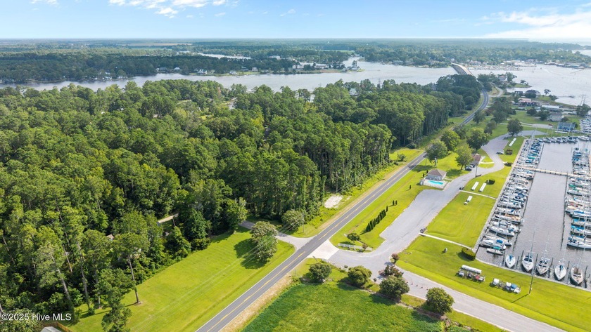Enjoy stunning water and marina views from this beautiful 0 - photo 16