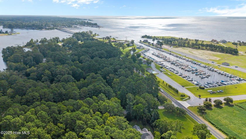 Enjoy stunning water and marina views from this beautiful 0 - photo 23