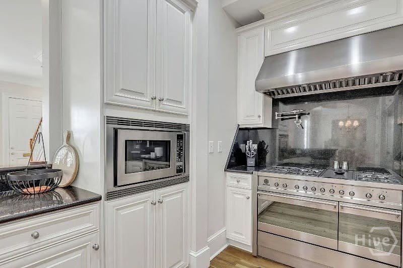 Situated on the corner of Habersham and McDonough Streets in the - photo 14