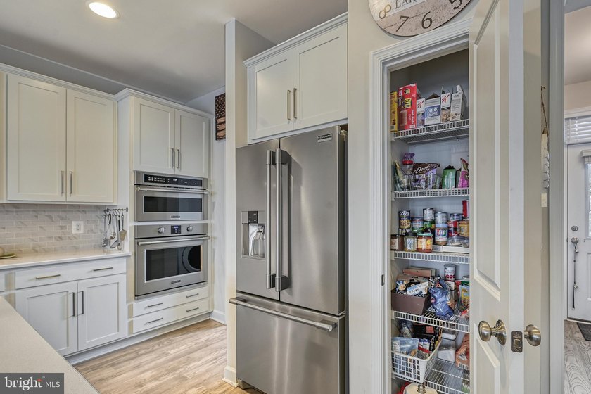 Excellent opportunity under $800K in the highly sought-after - photo 31
