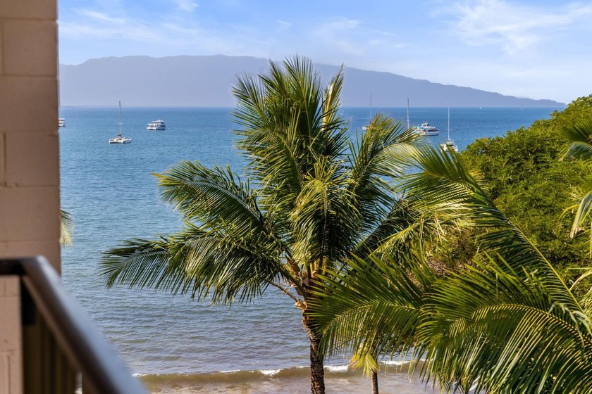 Live on the Beach! Wake up to the sound of waves in this direct - photo 21