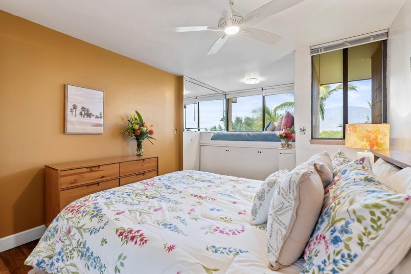 Live on the Beach! Wake up to the sound of waves in this direct - photo 32