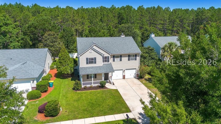 Set on a quiet cul-de-sac, 41 Lakeside Drive offers a sense of - photo 44