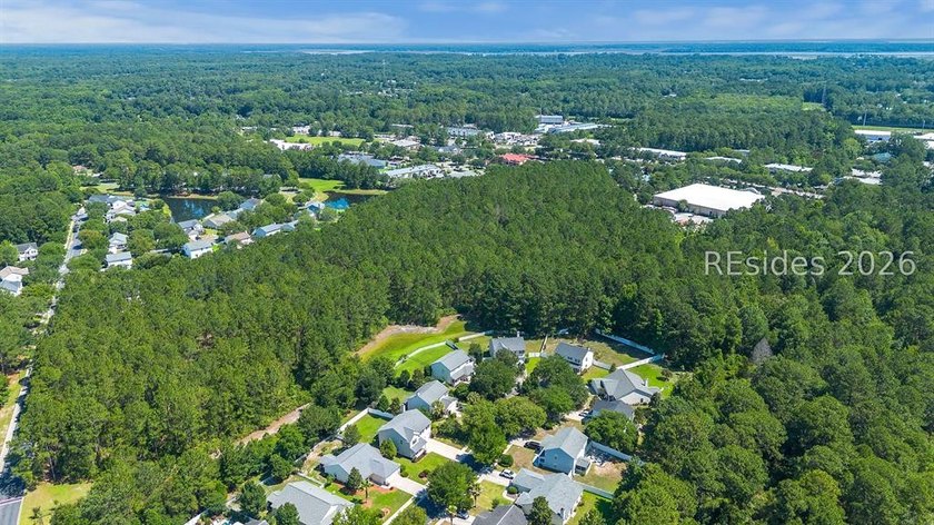 Set on a quiet cul-de-sac, 41 Lakeside Drive offers a sense of - photo 47