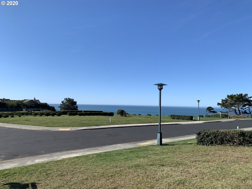 Build your dream home in one of Brookings' premier gated coastal - photo 2