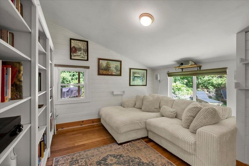Don't let the size fool you, this beautifully updated 3-bedroom - photo 13