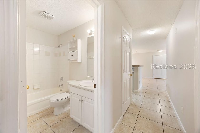 This 3BR/2BA villa at The Estate at Westbury offers a bright - photo 17