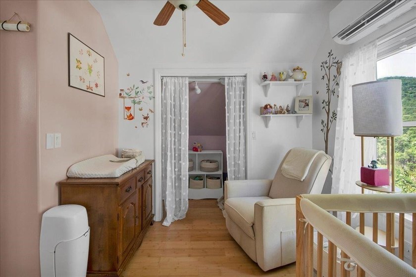 Don't let the size fool you, this beautifully updated 3-bedroom - photo 22