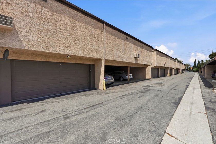 Ideally situated in one of the most sought-after locations - photo 34