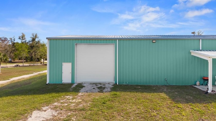 Welcome to this one-of-a-kind Steinhatchee retreat offering - photo 4