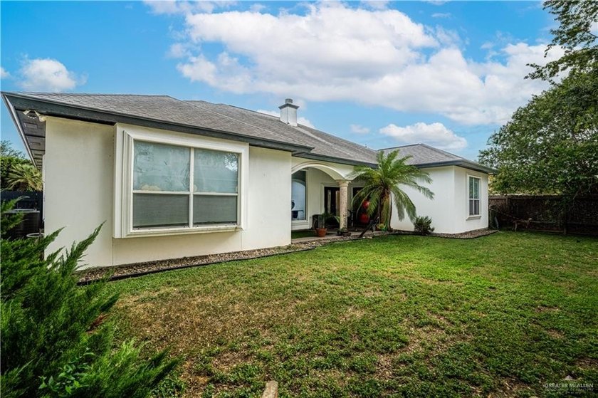 Welcome to 1907 Jonathon Drive in Mission! This spacious home - photo 22