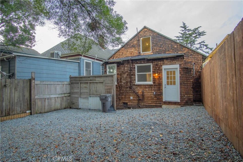 BACK ON THE MARKET! Seller will credit buyer for interest rate - photo 24
