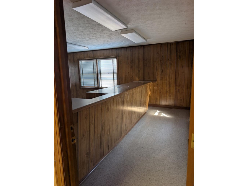 Commercial Property located behind Cumberland Courthouse on - photo 16