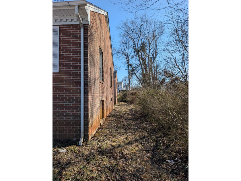 Commercial Property located behind Cumberland Courthouse on - photo 18