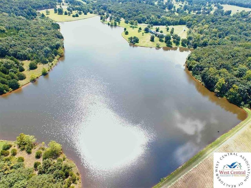 Forbes Lake of the Ozarks Park is a premier gated community - photo 4