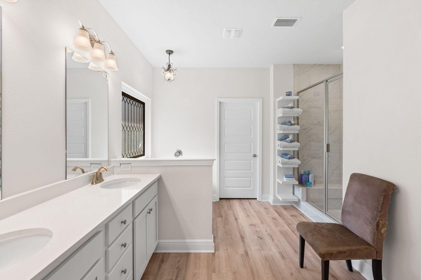 Welcome to this beautifully maintained single-story ranch style - photo 33