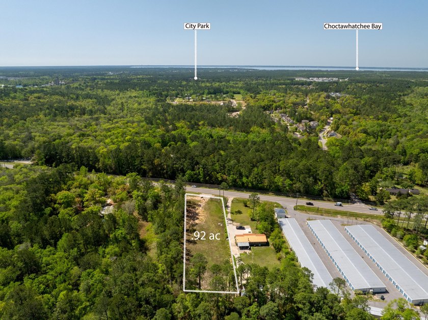 Prime Locations!! 2-Story Plaza Design comprised of 9,600 sq ft - photo 3