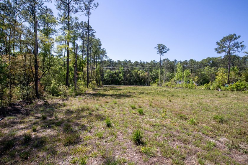 Prime Locations!! 2-Story Plaza Design comprised of 9,600 sq ft - photo 9