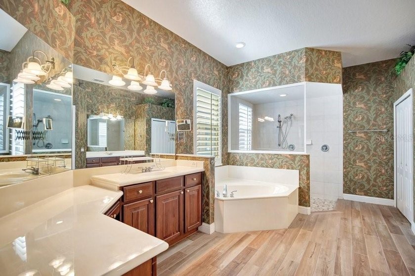 CUSTOM-BUILT and meticulously maintained by its original owner - photo 33